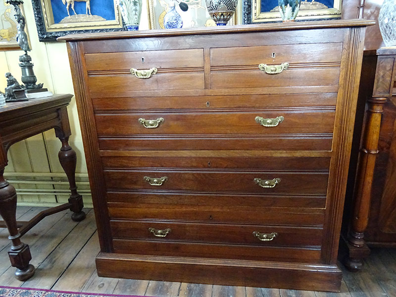Late Victorian walnut chest of drawers